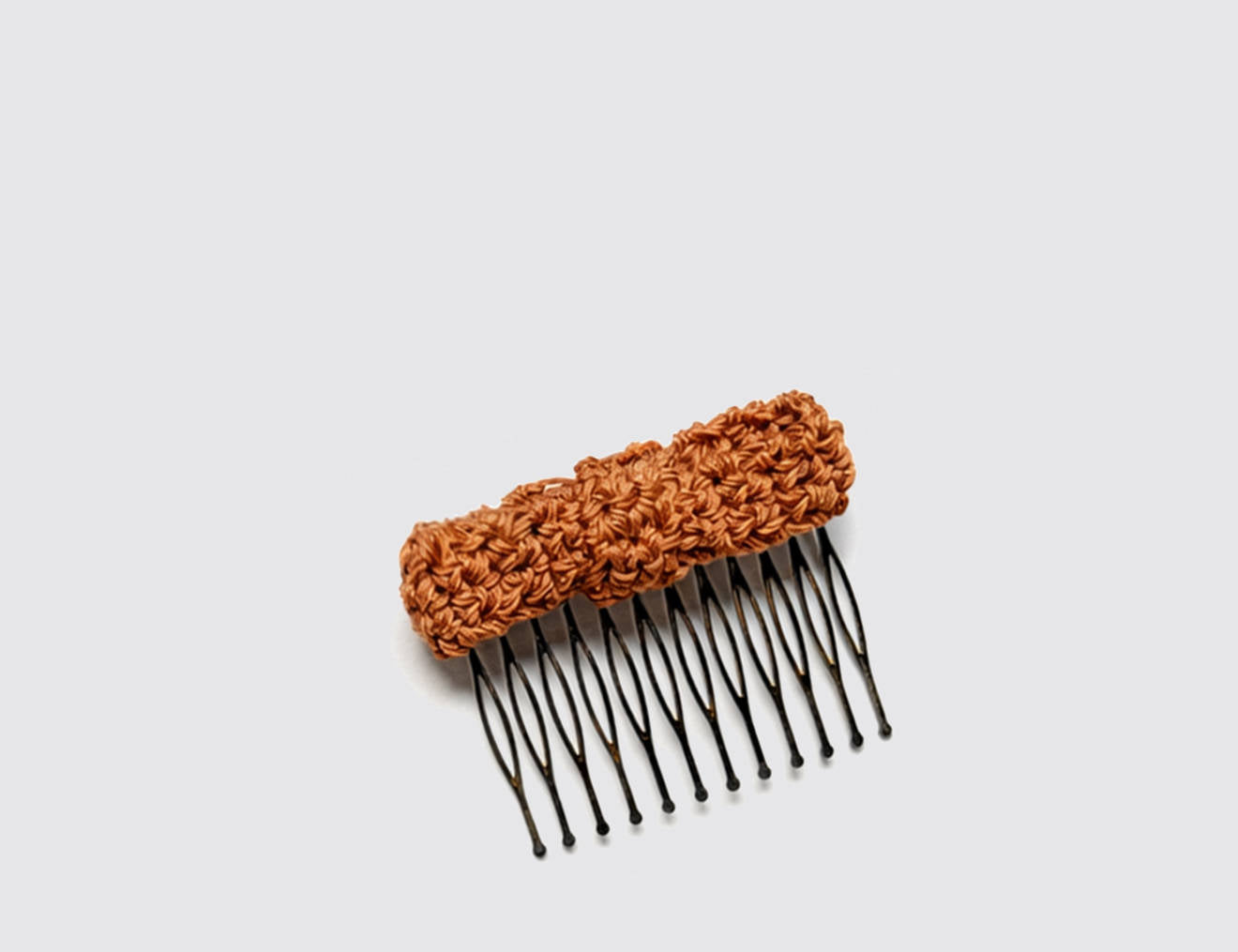Bow Comb